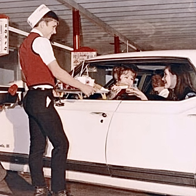 15 Photos Of The Good Life In 1976